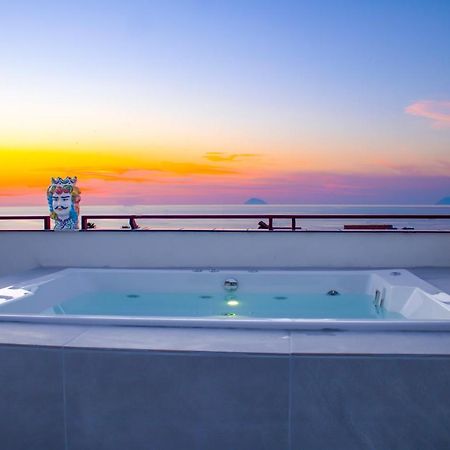 Duca D'Aosta Terrace, Skypool & Sauna アックエドルチ エクステリア 写真