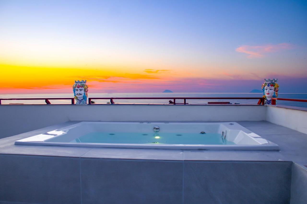 Duca D'Aosta Terrace, Skypool & Sauna アックエドルチ エクステリア 写真